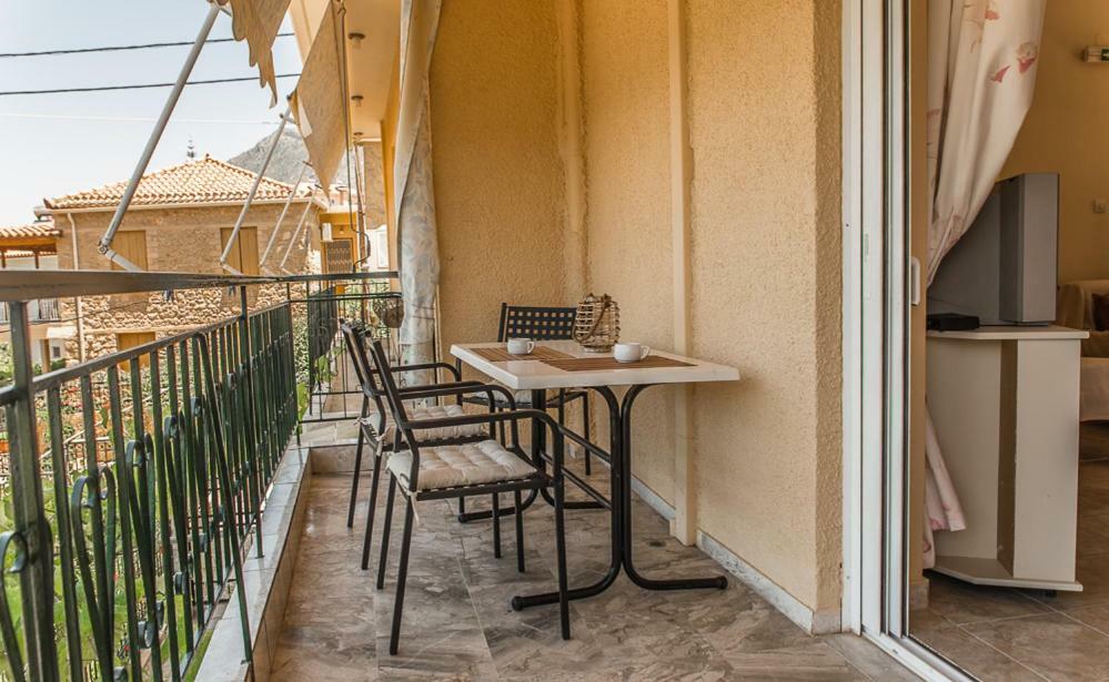 Filothei Apartments Mikrá Mandínia المظهر الخارجي الصورة